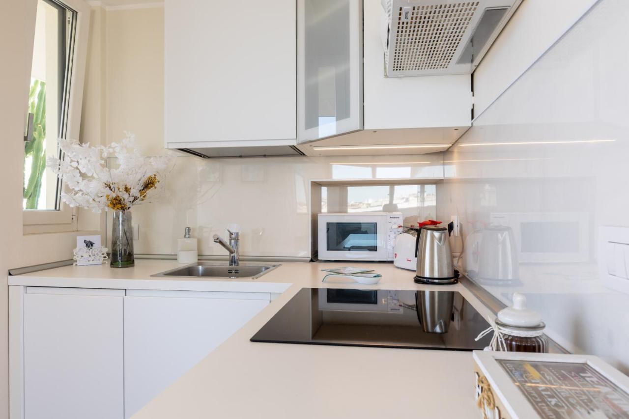 Penthouse With A Panoramic Rooftop In Trastevere With Seasonally Jacuzzi Rzym Zewnętrze zdjęcie